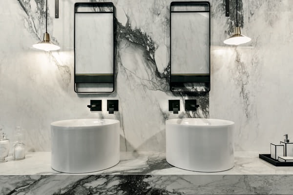 Étoile Renoir marmor-imitasjon fliser